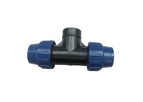 HDPE γραμμάτων Τ κοχλιοτομώ 32mm θηλυκές γρήγορες κοινές συναρμολογήσεις συμπίεσης για την παροχή νερού